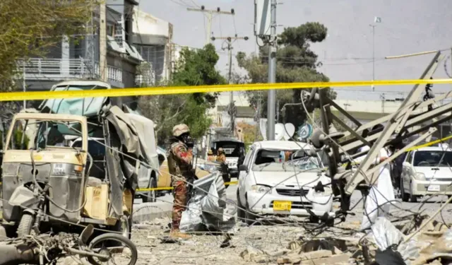 Pakistan’da karargaha saldırı!