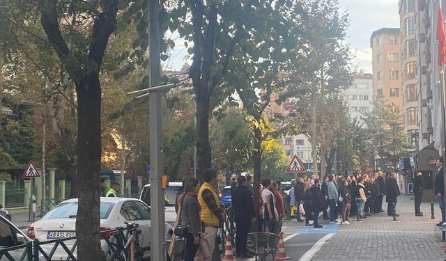 Eskişehir'de saat 9'u 5 geçe hayat durdu