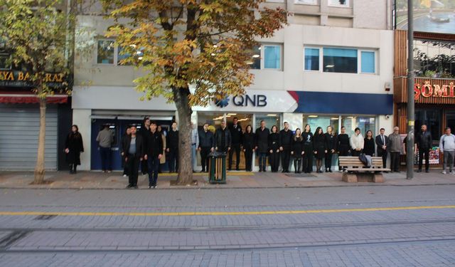 Eskişehir'de saat 9'u 5 geçe hayat durdu