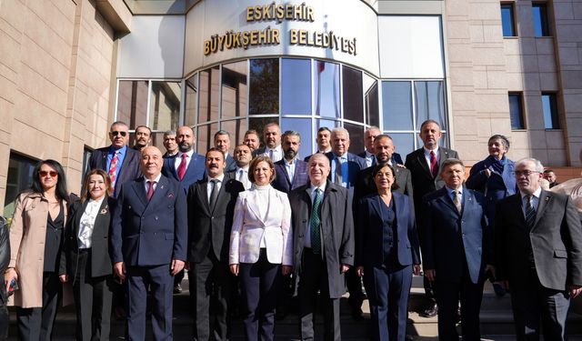 Özdağ'dan Eskişehir övgüsü