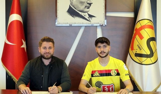 Eskişehirspor Taha Akdağ ile anlaşma sağladı
