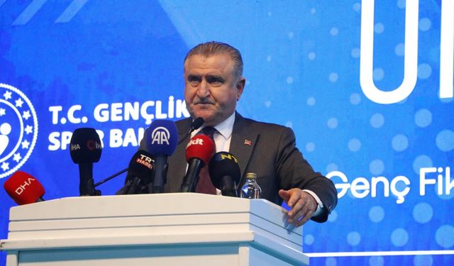 Bakan Bak: " Gençlerimize çok güveniyoruz"