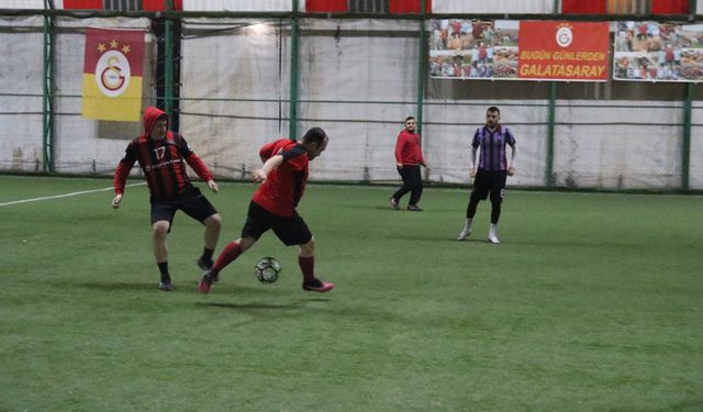 Pas, gol, faul hepsi işaret diliyle: Eskişehir’de dikkat çeken maçlar