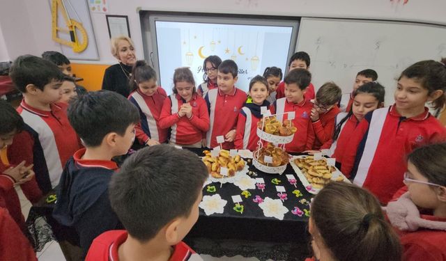 Sınıfta kandil kutladılar