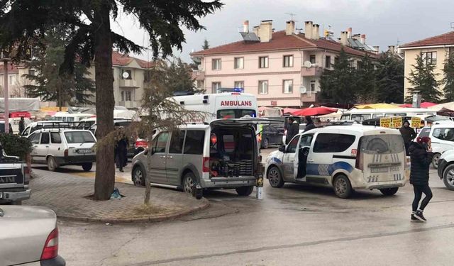 Pazarda taşlı-sopalı kavga: 5 yaralı