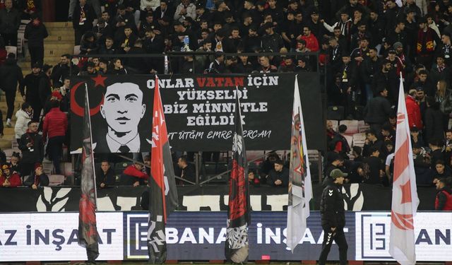 Taraftarlardan duygulandıran pankart...