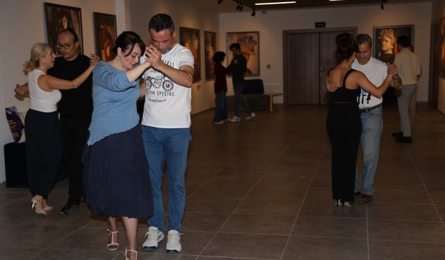 Eskişehir Sanat Sokağı’nda tango rüzgarı esti