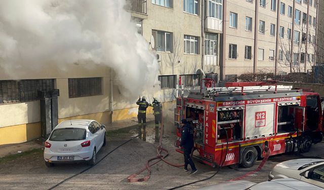Eskişehir'de yangın paniği: 1 kişi dumandan etkilendi