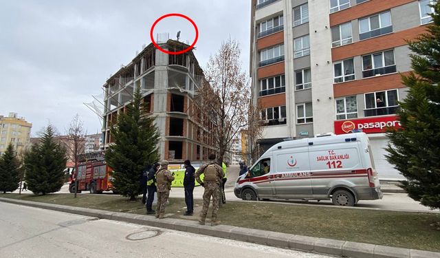 Eskişehir'de panik anları: 8. kattan atlamaya kalktı!