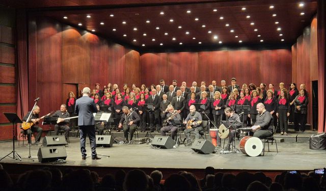 'Türk Halk Müziği' konseri düzenlendi.