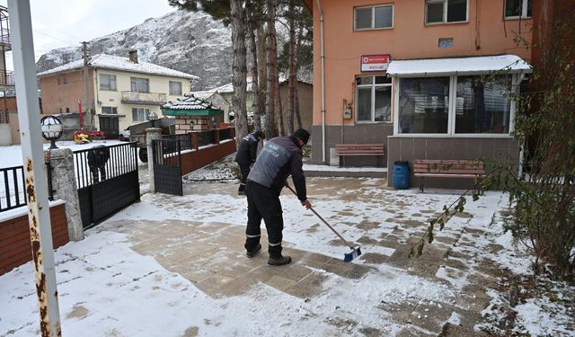 İnönü’de cami ve kaldırımlarda kış tedbirleri