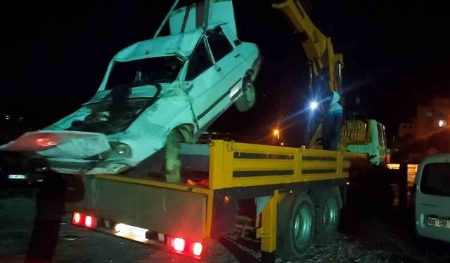 Otomobil şarampole yuvarlandı: 1 ölü