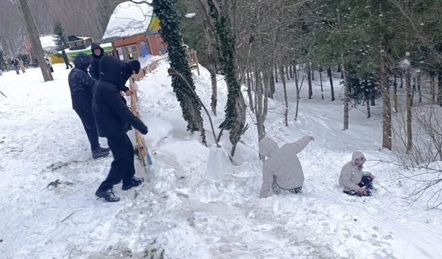Yarıyıl tatilinde çocuklar Kartepe keyfi yaşadı