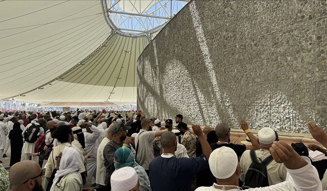 Hac mı Umre mi? Kutsal yolculukların arasındaki farklar merak konusu oldu