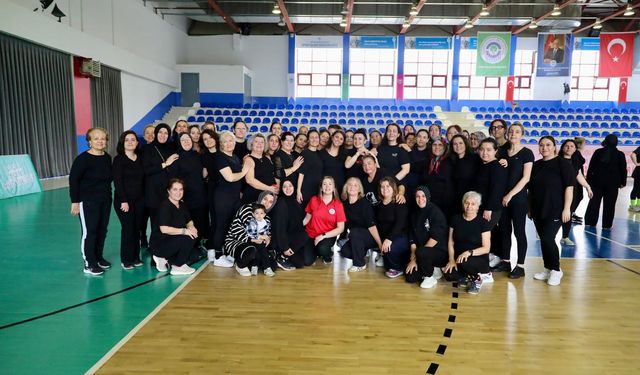 8 Mart’a özel coşkulu gösteri