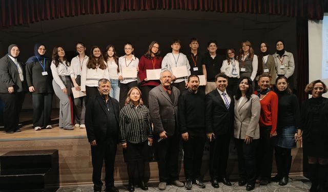 'Oku-Yorum Yazı-Yorum Projesi' kapsamında il panelleri gerçekleştirildi