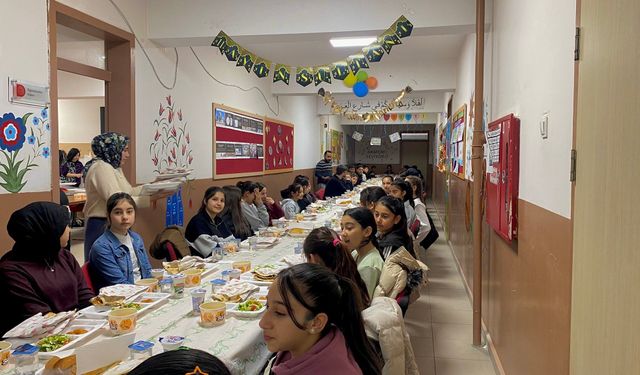 Öğrencilerle iftar yaptılar!