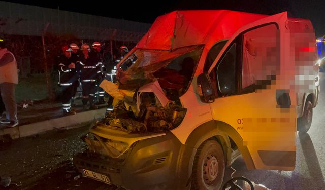 Eskişehir'de feci kaza: Ok gibi saplandı!