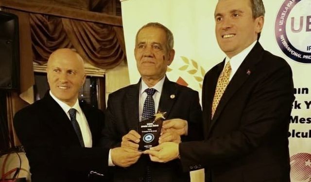 Yılmaz Karaca'ya 'Meslek Onur Ödülü'