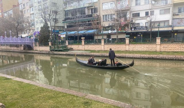 Porsuk’ta Gondol Keyfi devam ediyor