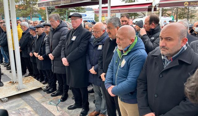 Mehmet Ali Çakırözer son yolculuğuna uğurlandı