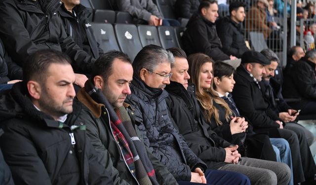 Vali Erdinç Yılmaz kritik maçı izledi