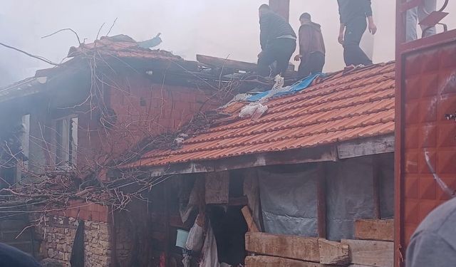 Kütahya'nın tavşanlı ilçesinde korkutan yangın