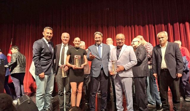 Eskişehir’de sporun değerleri ödüllendirildi