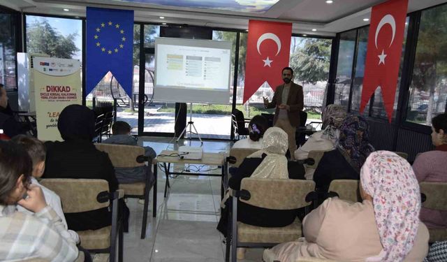 Muhtar, kandın ve gençlere IPARD III eğitimi