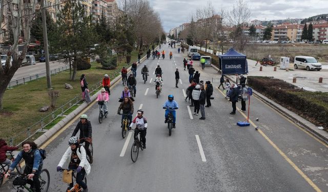 Eskişehir'de trafik kapanıyor, sokaklar yayalara kalıyor