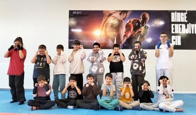 Kick Boks'ta durmak yok