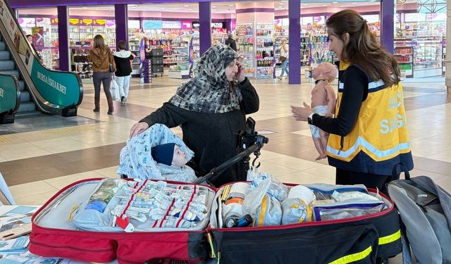 Vatandaşlara ilk yardımı anlattılar