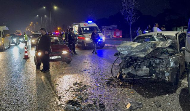 Üç araç birbirine girdi: 6 kişi yaralandı!