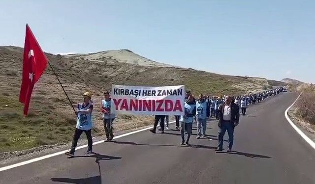 Maden işçileri hakları için Eskişehir'den Ankara'ya yürüyor