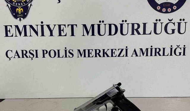 Aranan 2 şahıs yakalandı