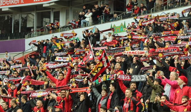 Tribünlerde Es-Es farkı!