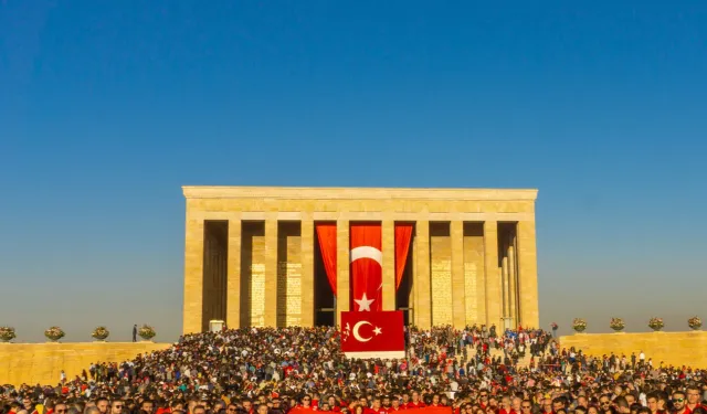 Bakanlardan 19 Mayıs için anlamlı mesajlar