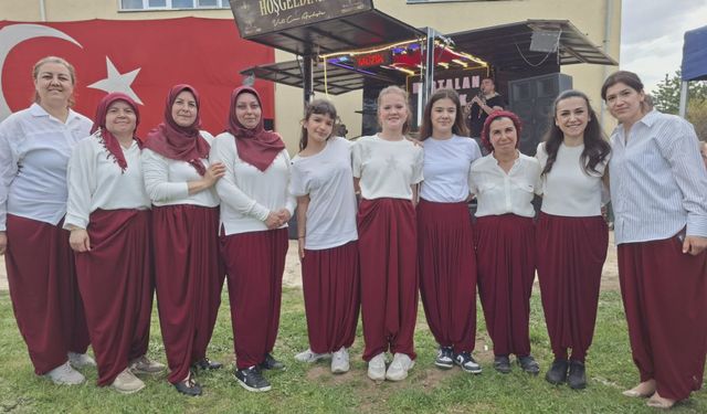 Eskişehir'in tarihi mahallesinde Hıdırellez Şenliği