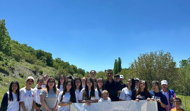 Beylikova'da gençler doğa için yürüdü