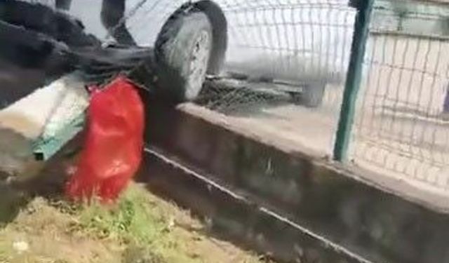 Kontrolden çıkan otomobil okul duvarına girdi