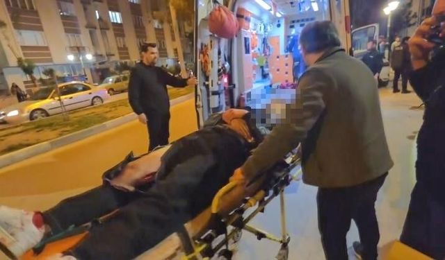 Kütahya'da iki genç bıçaklı saldırıda yaralandı