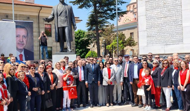 CHP’den 19 Mayıs mesajı: “Bu ülkeyi karanlığa teslim etmeyeceğiz”