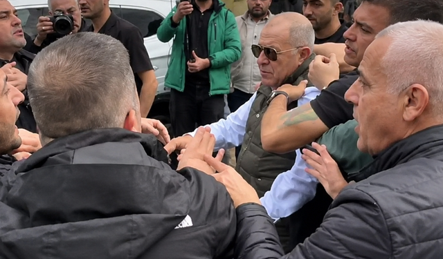 CHP Genel Merkezi önünde yumruklu kavga