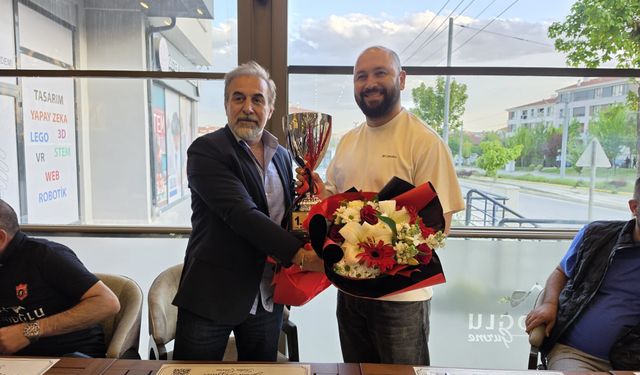 Eskişehir Masterler takımı şampiyonluğu kutladılar