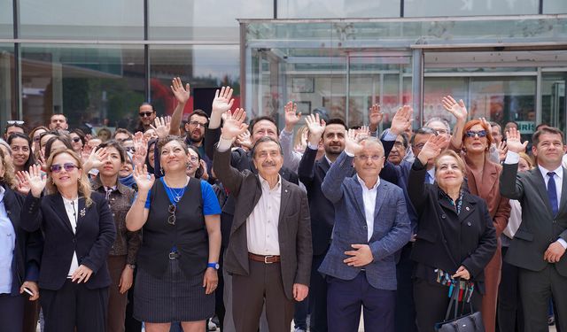 Başkan Ataç: Dimdik ayakta duruyoruz