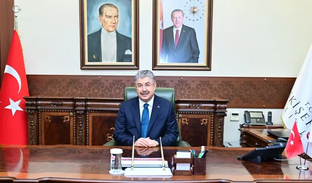 Vali Erdinç Yılmaz: " Özgür düşüncenin güvencesi"