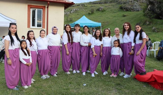 Bahar şenliği coşkusu