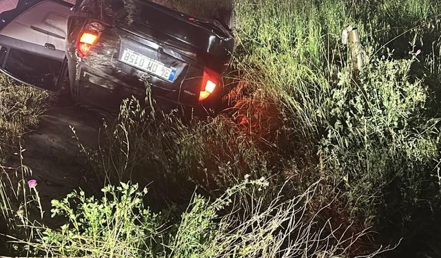Ankara-Eskişehir kara yolunda araç devrildi!