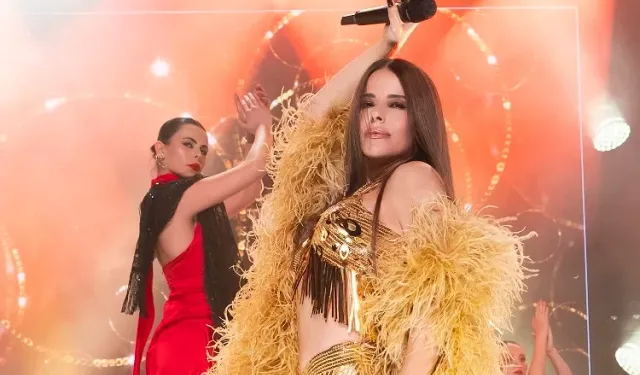Simge Sağın cesur tarzıyla gündem oldu