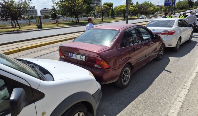 Eskişehir’de 3 araçlı zincirleme kaza